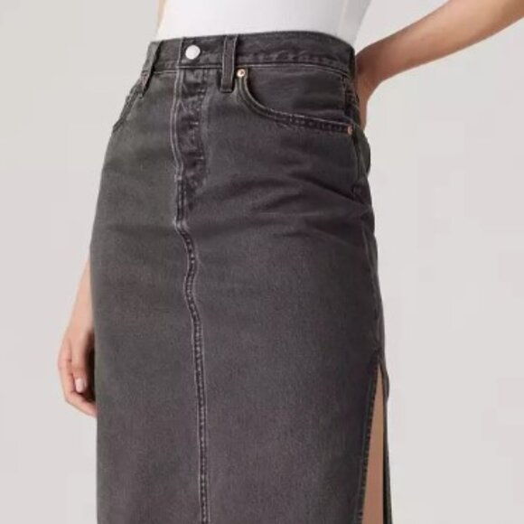 Levi's Skirt - Picture 1 of 12